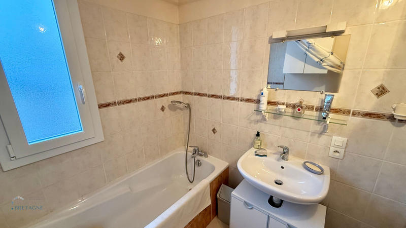 Maison - 92 m² - 5 pièces