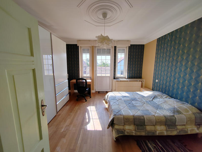 Maison - 170 m² - 8 pièces