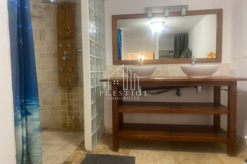 Maison - 197 m² - 2 pièces