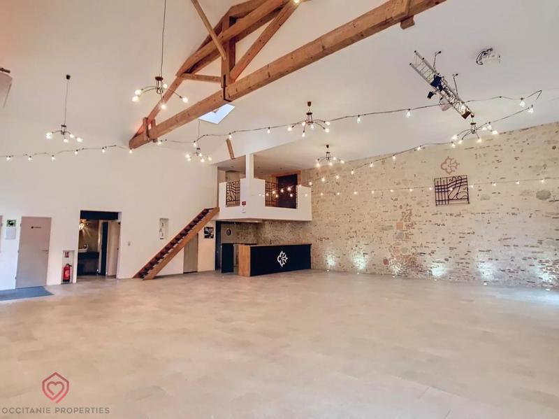 Propriété - 524 m² - 10 pièces