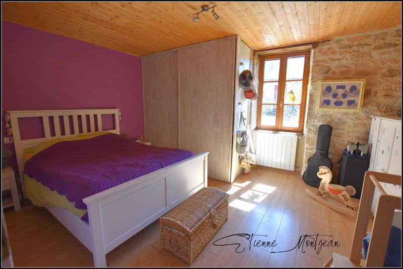 Maison traditionnelle - 157 m² - 6 pièces