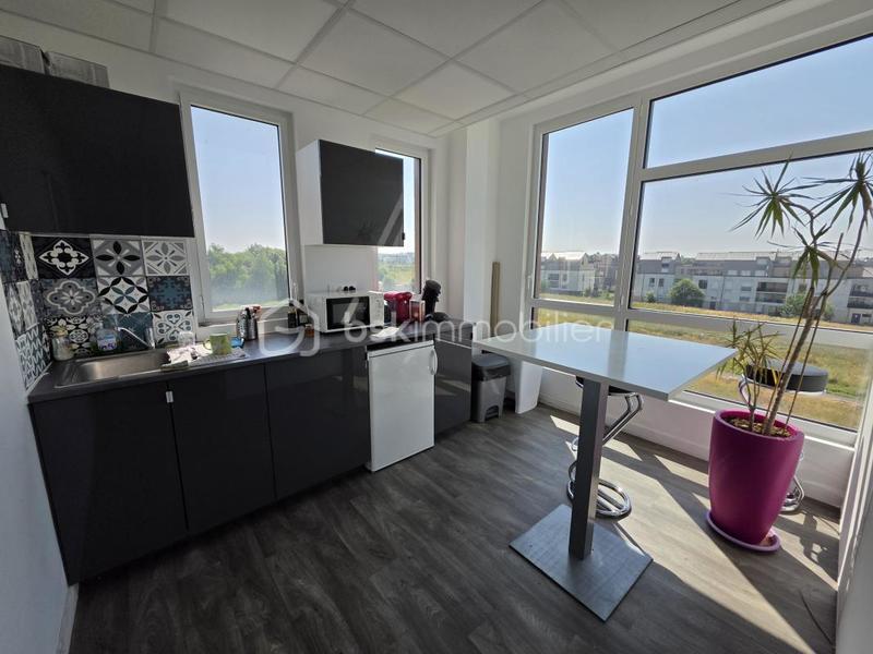 Bureau - 234 m² - 12 pièces