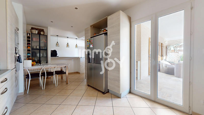 Maison - 178 m² - 7 pièces