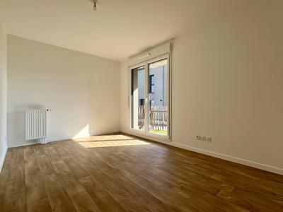 Appartement - 90 m² - 3 pièces