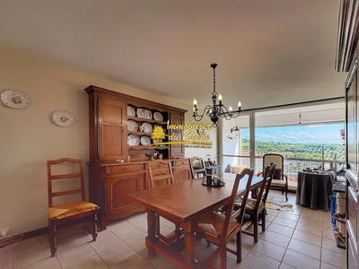 Appartement - 101 m² - 5 pièces