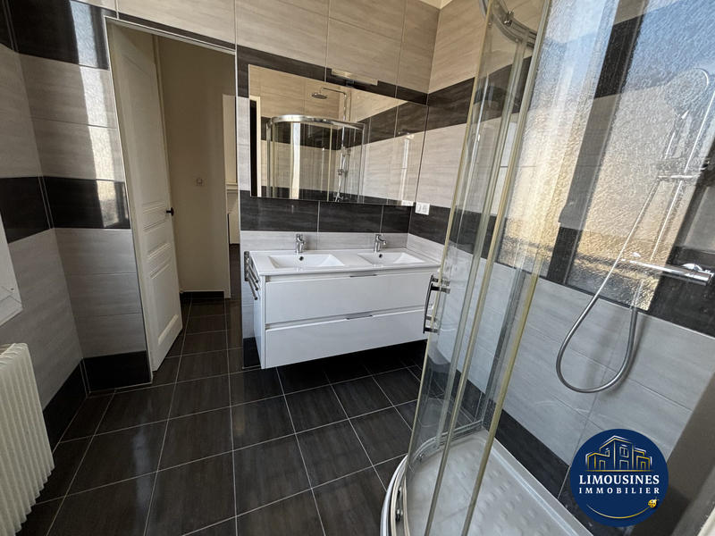 Maison - 153 m² - 8 pièces