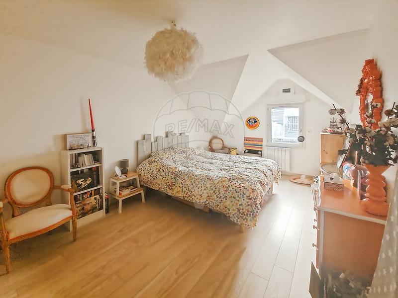 Maison - 103 m² - 5 pièces