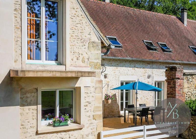 Maison - 240 m² - 7 pièces