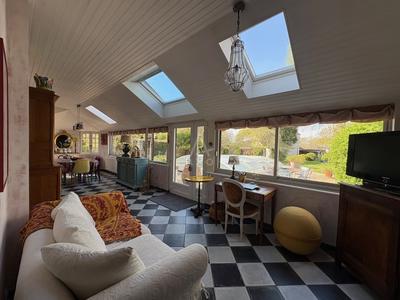 Maison - 263 m² - 10 pièces