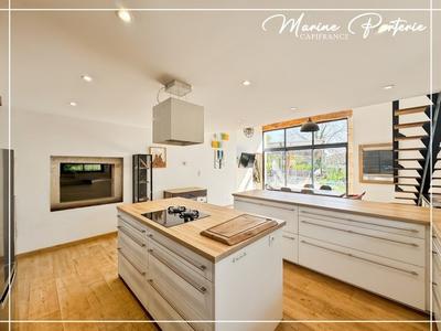 Maison en pierre - 251 m² - 7 pièces