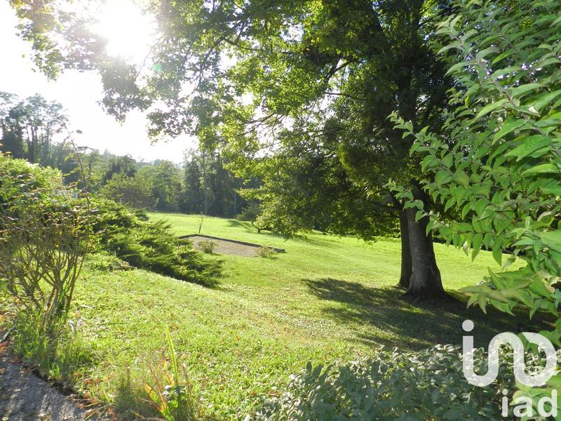 Maison - 240 m² - 9 pièces