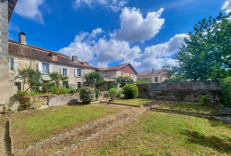Maison traditionnelle - 315 m² - 12 pièces