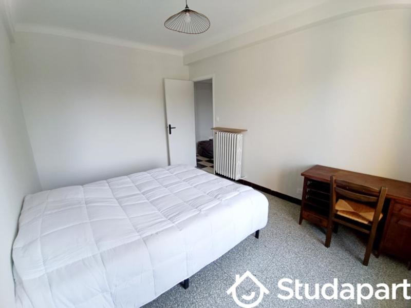 Chambre - 9 m² - 1 pièce