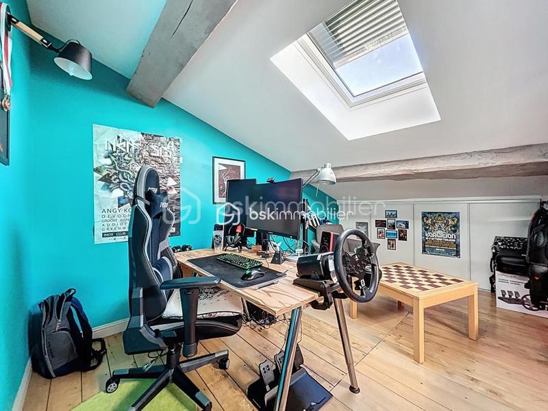 Propriété - 244 m² - 9 pièces