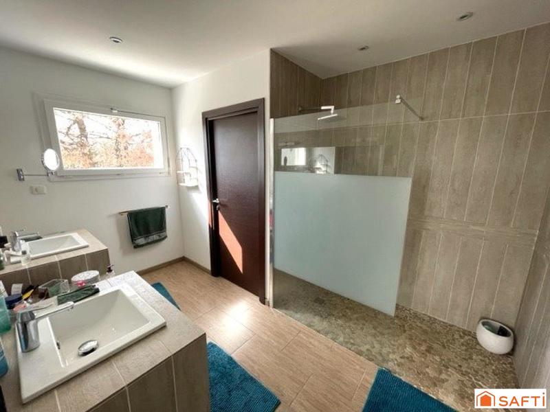 Villa - 205 m² - 5 pièces