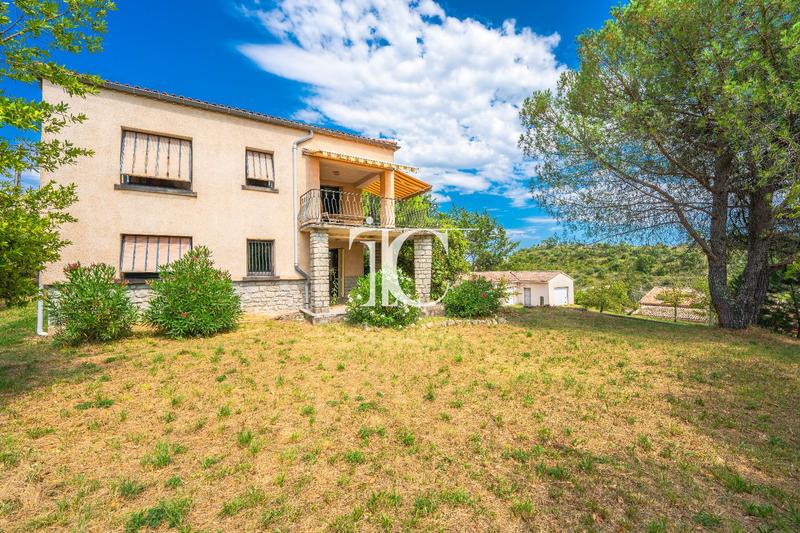 Maison - 141 m² - 6 pièces