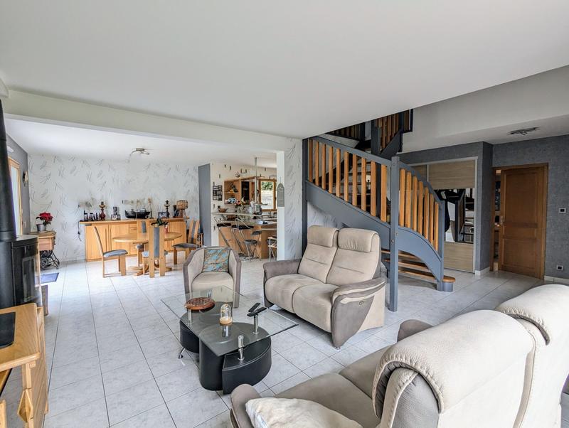 Maison - 153 m² - 6 pièces
