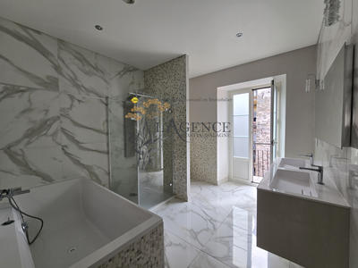 Appartement - 107 m² - 4 pièces