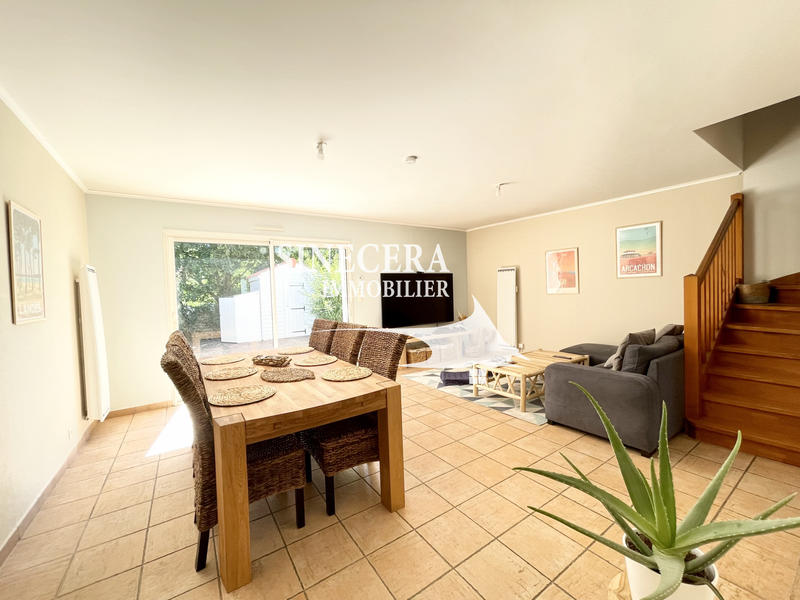 Maison - 92 m² - 4 pièces