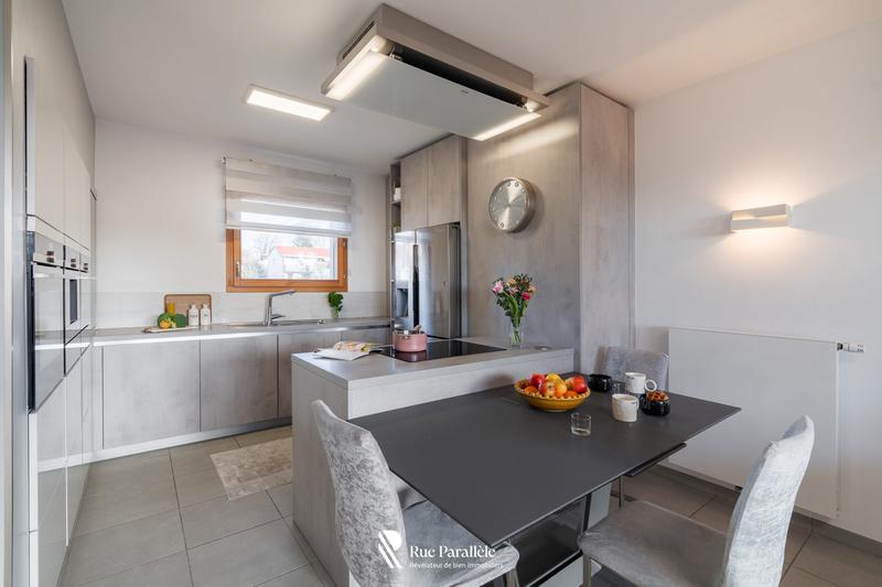 Appartement - 82 m² - 4 pièces