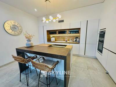 Maison - 107 m² - 4 pièces