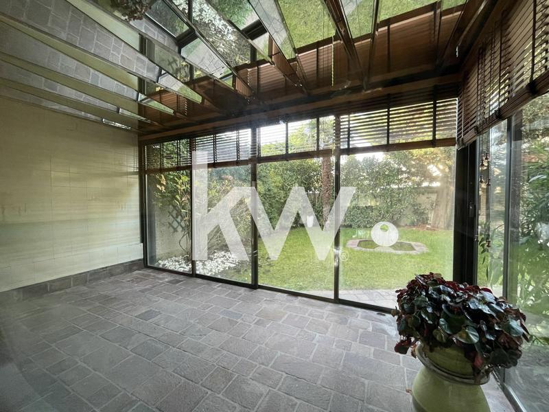 Maison d'architecte - 258 m² - 6 pièces