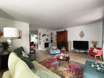 Maison - 187 m² - 7 pièces