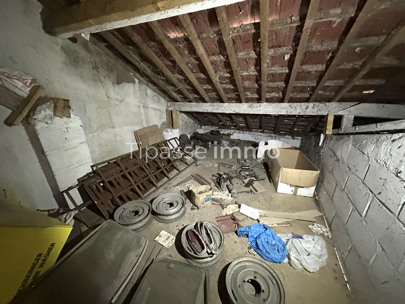 Parking / Garage - 18 m²