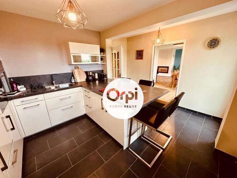 Maison - 188 m² - 5 pièces