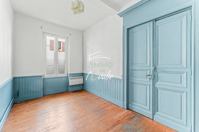 Maison - 327 m² - 9 pièces