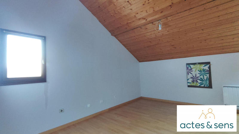 Maison - 207 m² - 10 pièces