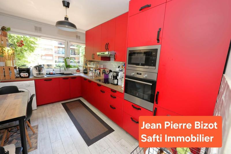 Appartement - 84 m² - 4 pièces