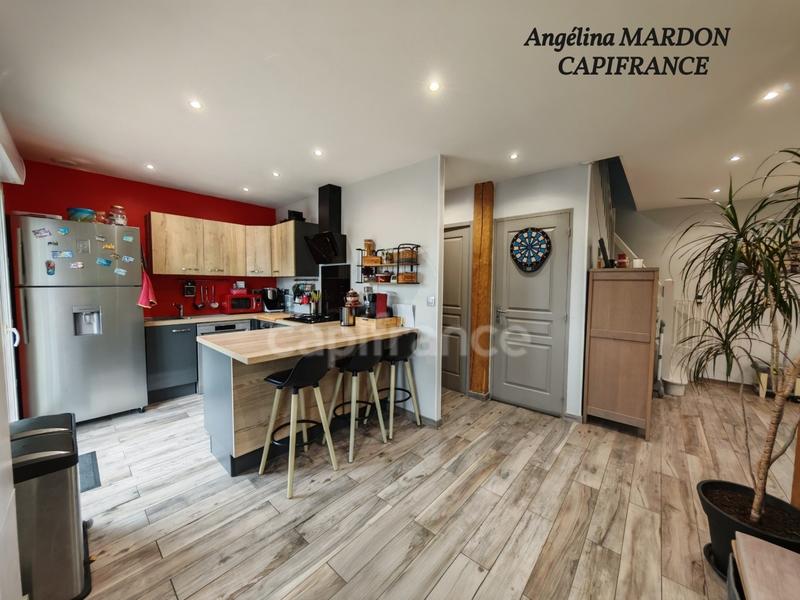 Maison - 93 m² - 5 pièces