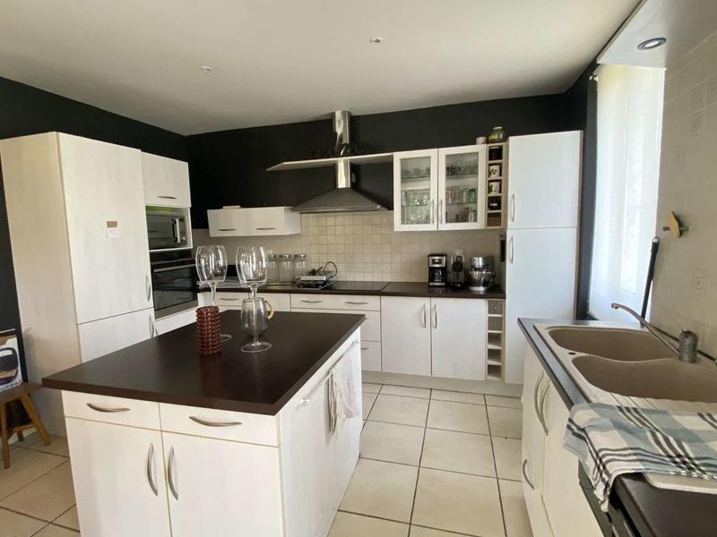 Maison en pierre - 280 m² - 7 pièces