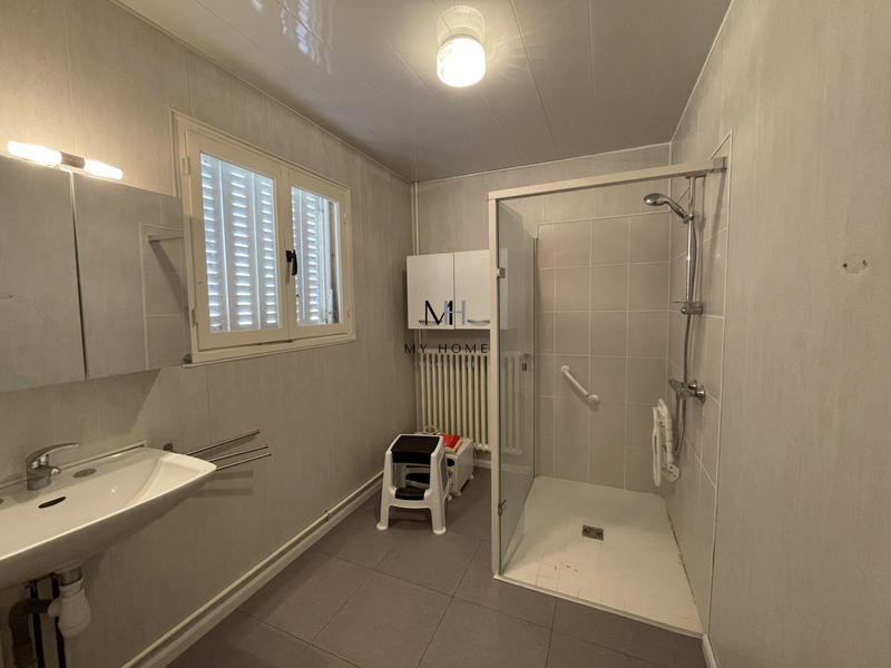 Maison - 171 m² - 10 pièces