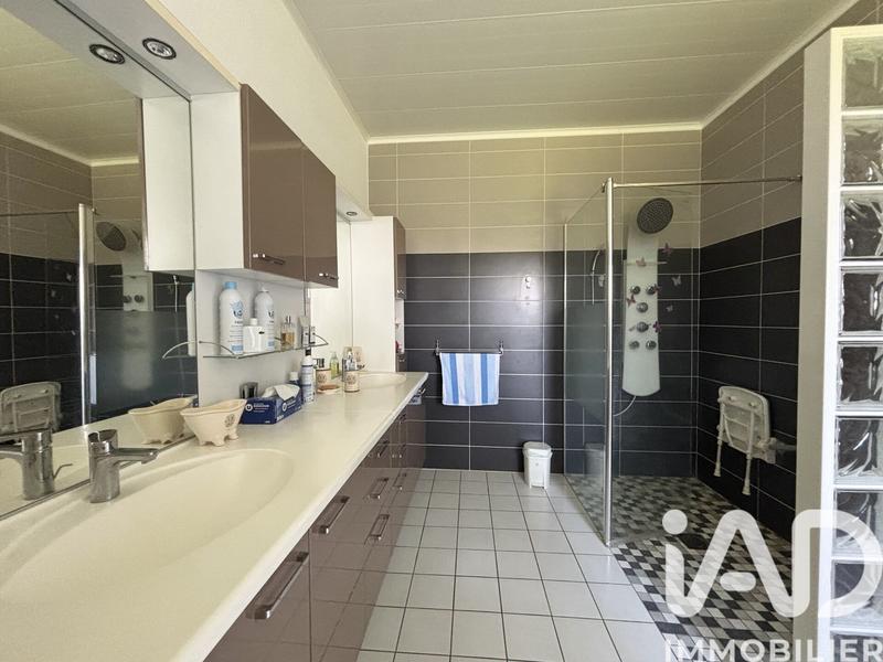 Maison - 189 m² - 7 pièces