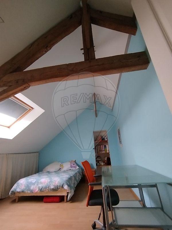 Maison - 212 m² - 7 pièces