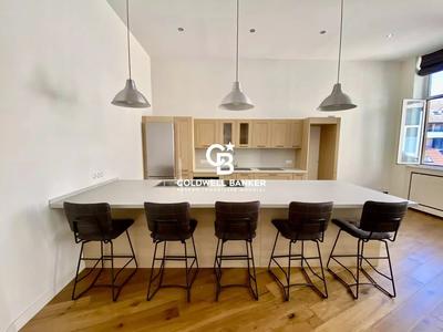 Appartement - 128 m² - 5 pièces