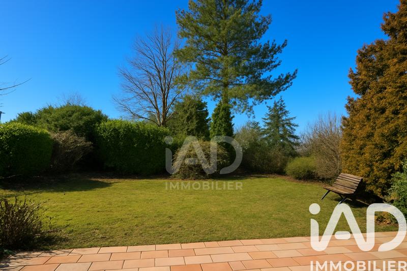 Maison - 223 m² - 8 pièces