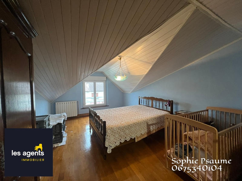 Maison - 240 m² - 10 pièces