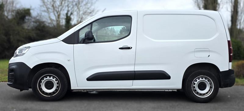 Citroën Berlingo 1° Main 1.5 b Hdi 100cv Pack Driver 3 places Caméra / Tél Clim