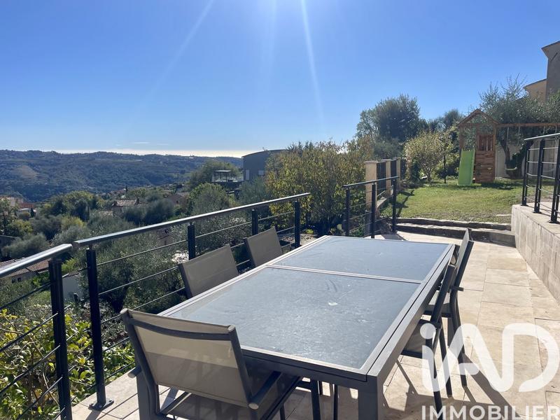 Maison - 112 m² - 4 pièces