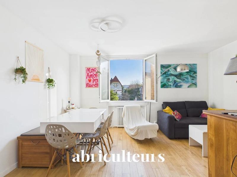 Appartement ancien - 66 m² - 4 pièces