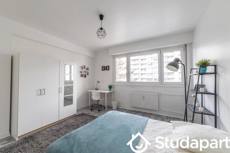 Chambre - 13 m² - 1 pièce