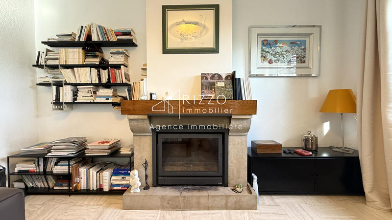 Maison - 178 m² - 8 pièces