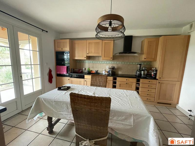 Maison - 172 m² - 7 pièces