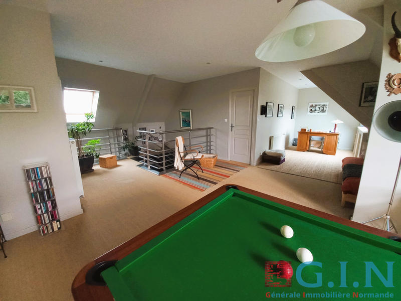 Maison - 195 m² - 7 pièces