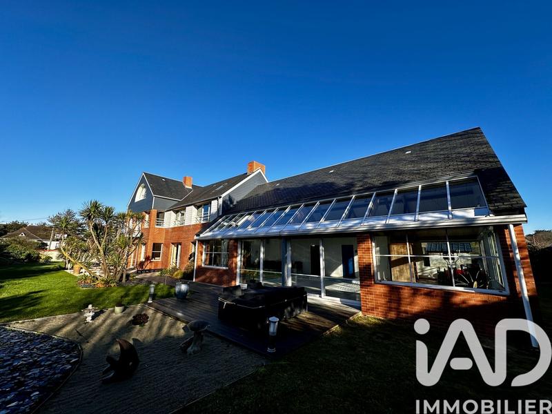 Maison - 388 m² - 10 pièces