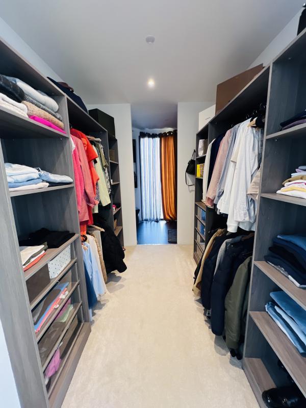 Maison - 201 m² - 8 pièces