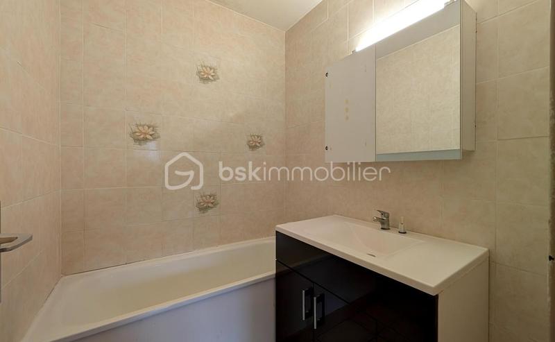 Appartement - 64 m² - 4 pièces